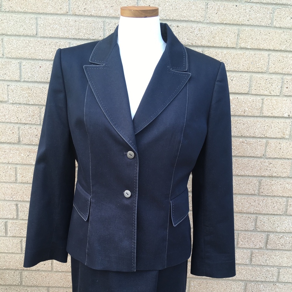 Tahari Size 12P Navy Blue 2 Piece Skirt Suit